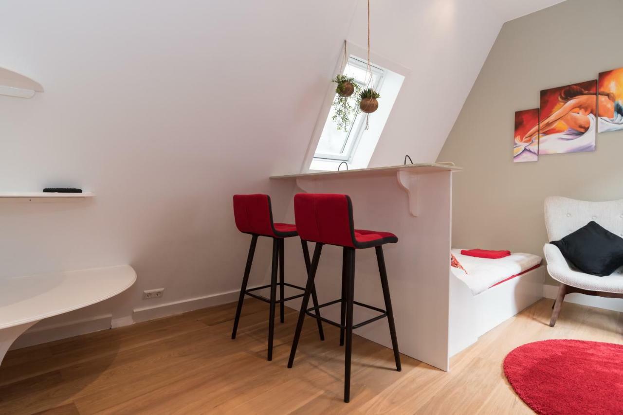 Saint Claire Studio'S Amsterdam Bagian luar foto