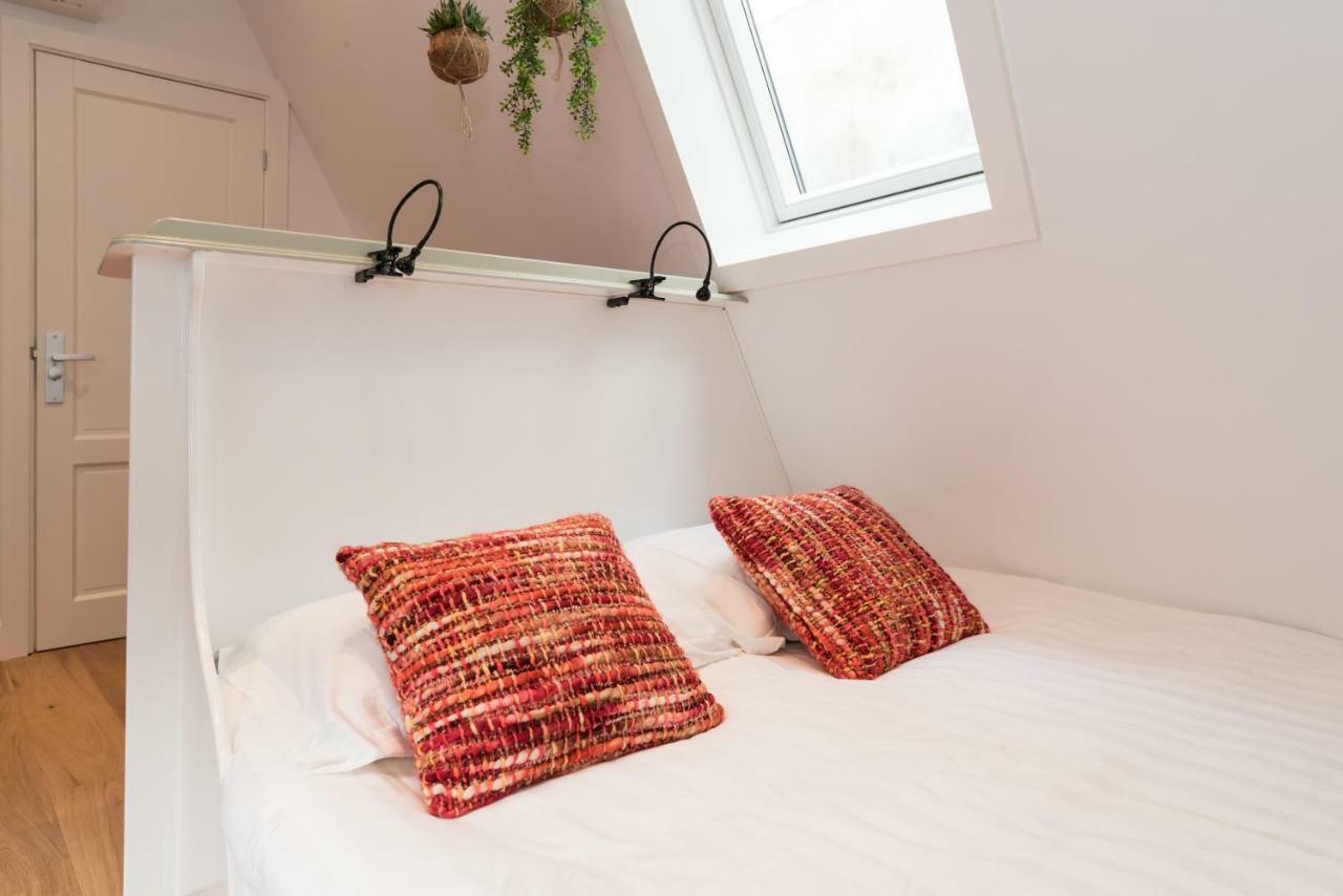 Saint Claire Studio'S Amsterdam Bagian luar foto