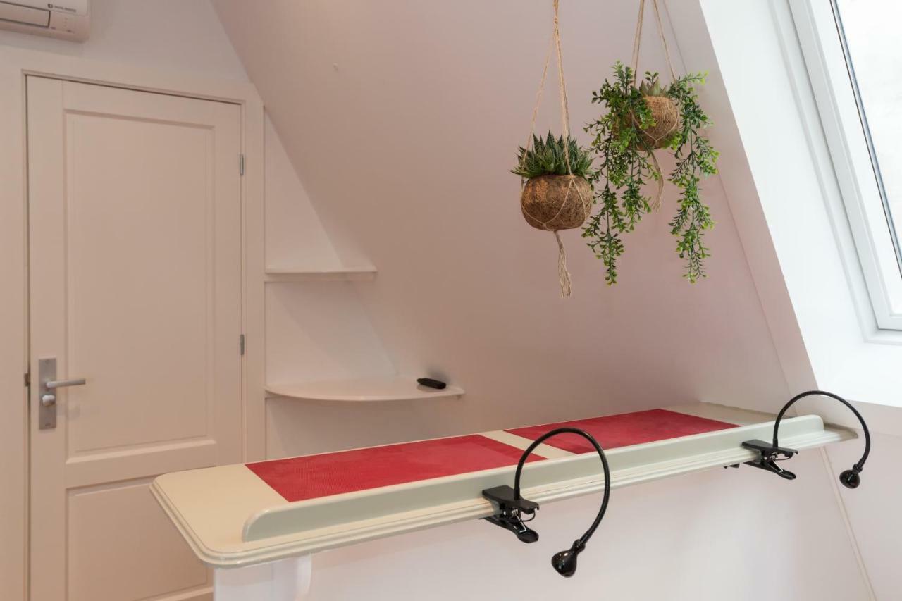 Saint Claire Studio'S Amsterdam Bagian luar foto